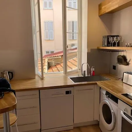 Augusta Palace - T3 **** 74m² - 150m Croisette