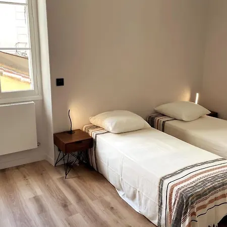 Augusta Palace - T3 **** 74m² - 150m Croisette Daire