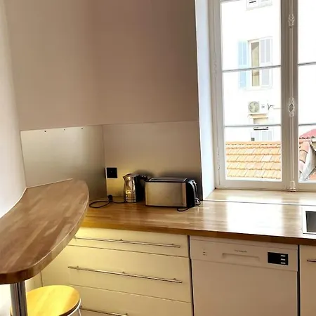 Apartament Augusta Palace - T3 **** 74m² - 150m Croisette Cannes